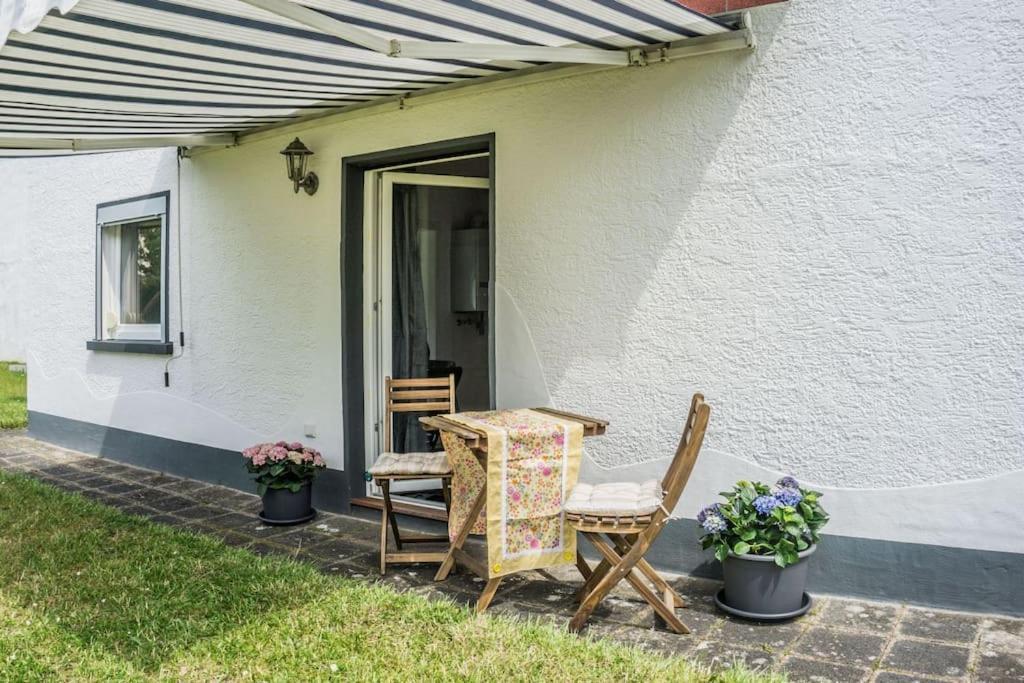 Schoenes Haus Mit Grossem Garten ゼーリゲンシュタット エクステリア 写真